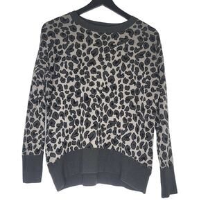 Isaac Mizrahi New York Animal Print Sweater Size Medium Gray Pullover Crew‎ Neck